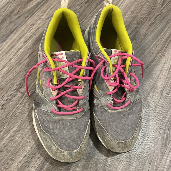 Mens Reebok Ventilators - Picture 2 of 5